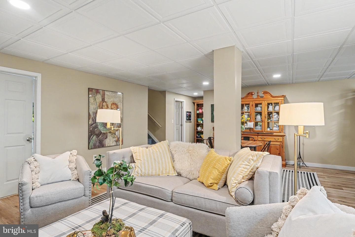 844 Victoria Lane photo 45