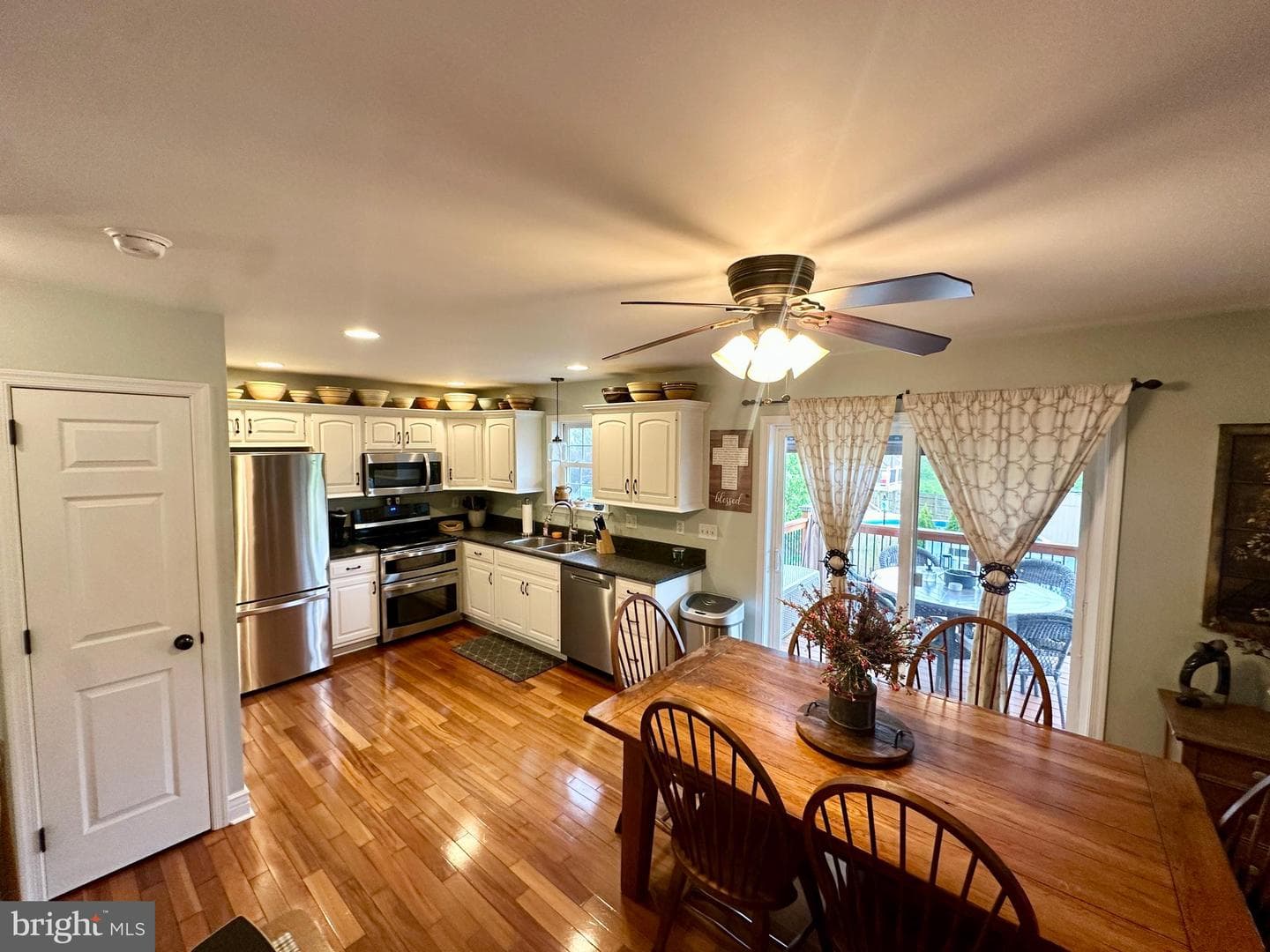 123 Twin Creeks Drive photo 15