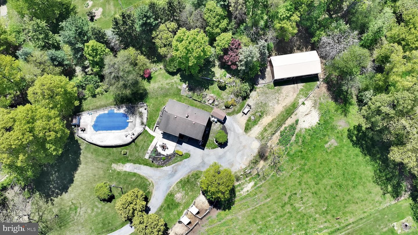 2145 Quarry Road photo 2