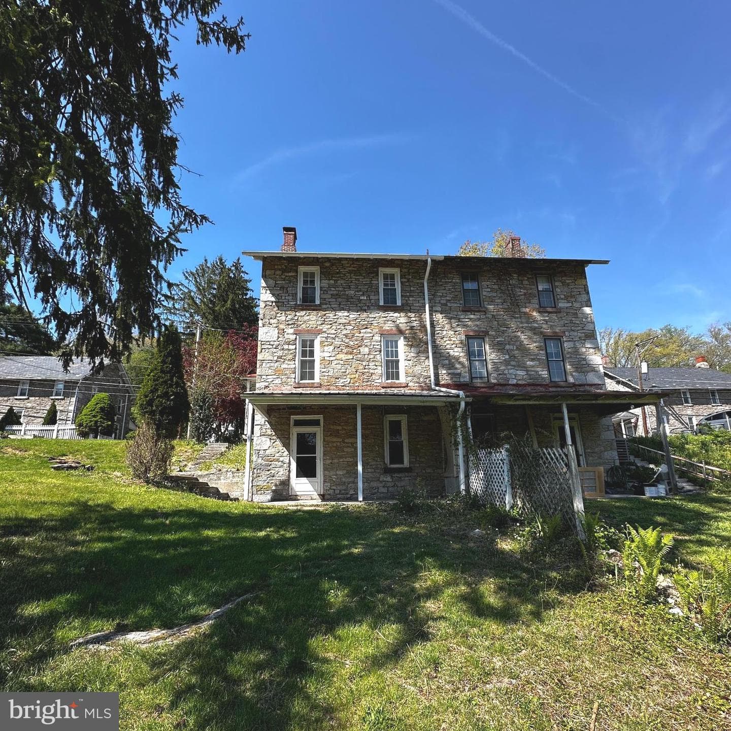 311 Boyd Street photo 8