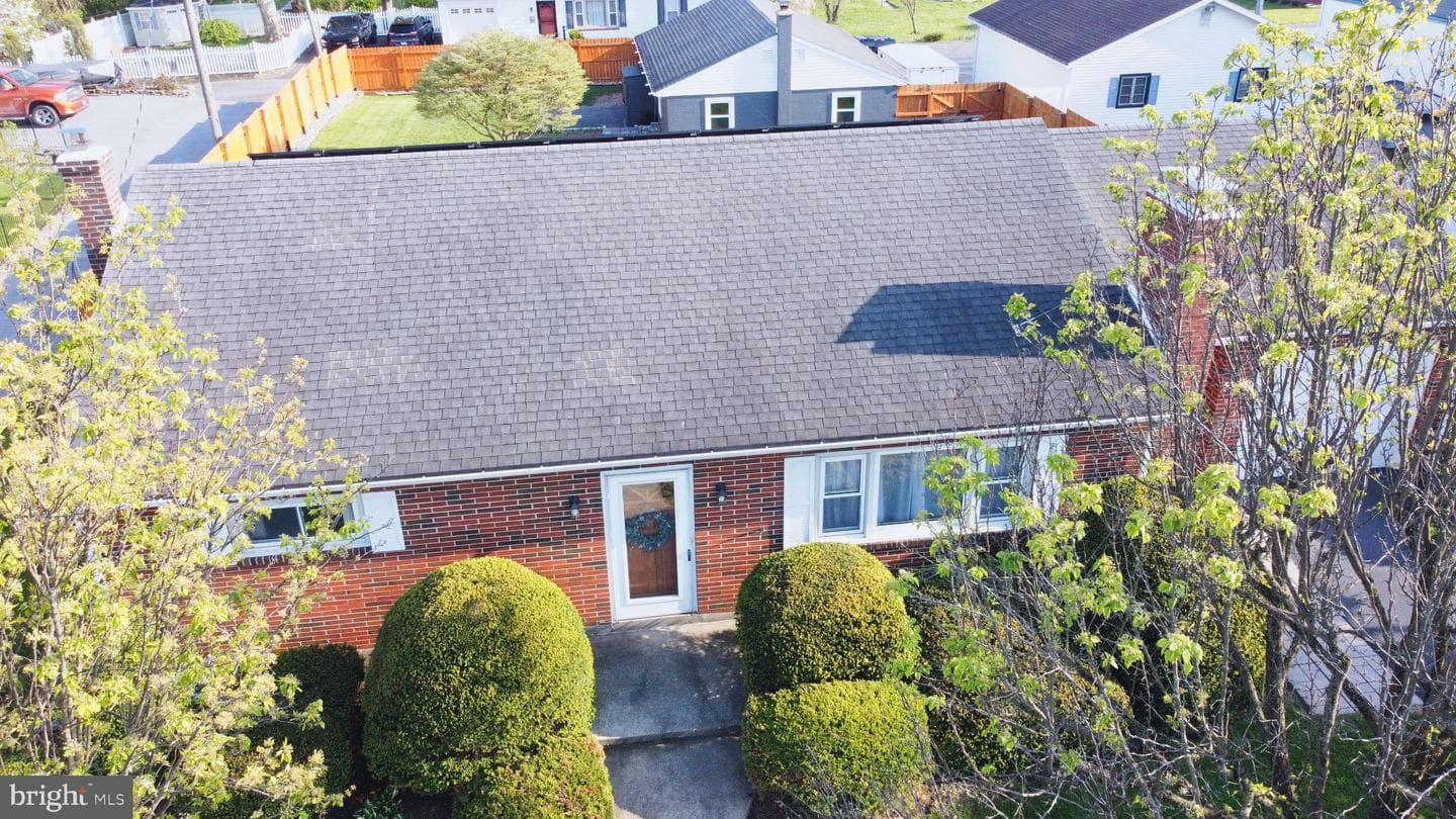 220 W Penn Avenue photo 65