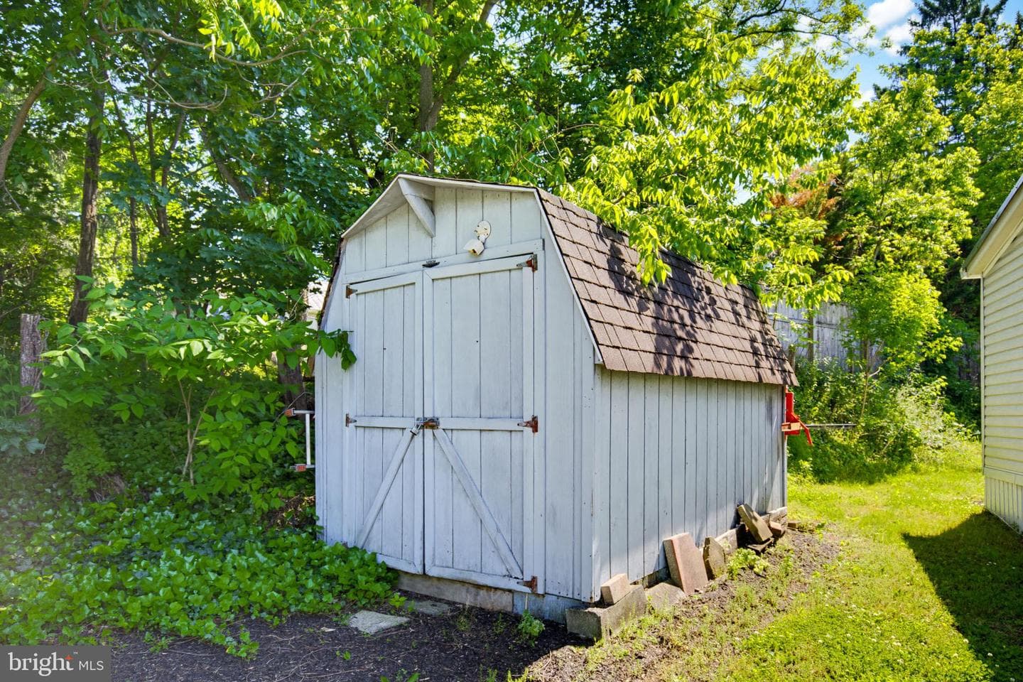 315 Lewis Road photo 7