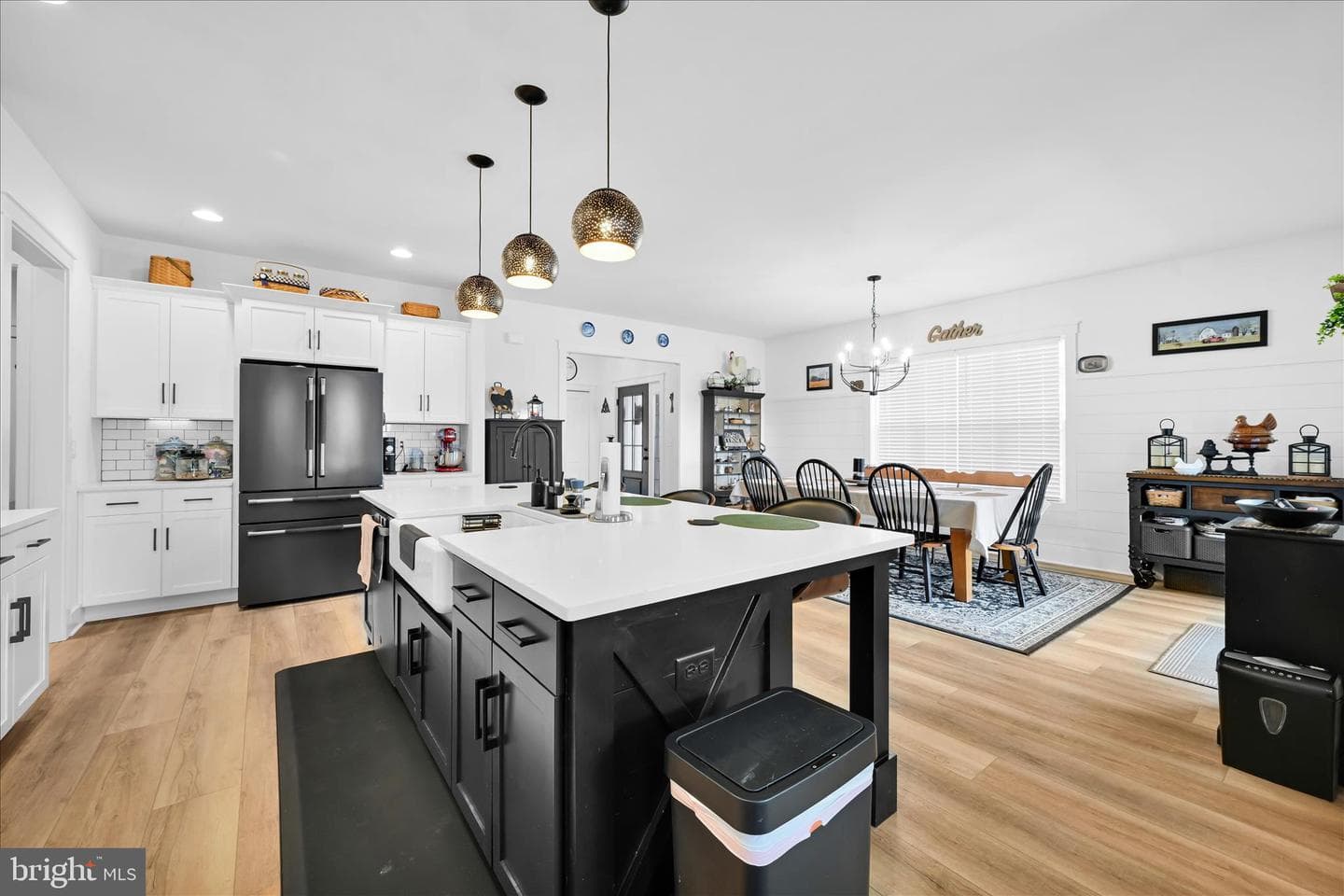 109 Bellflower Avenue photo 16
