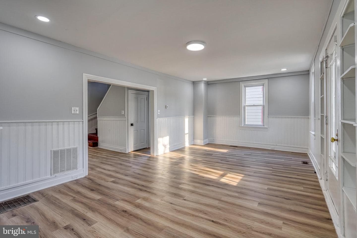 945 Cornwall Road photo 11