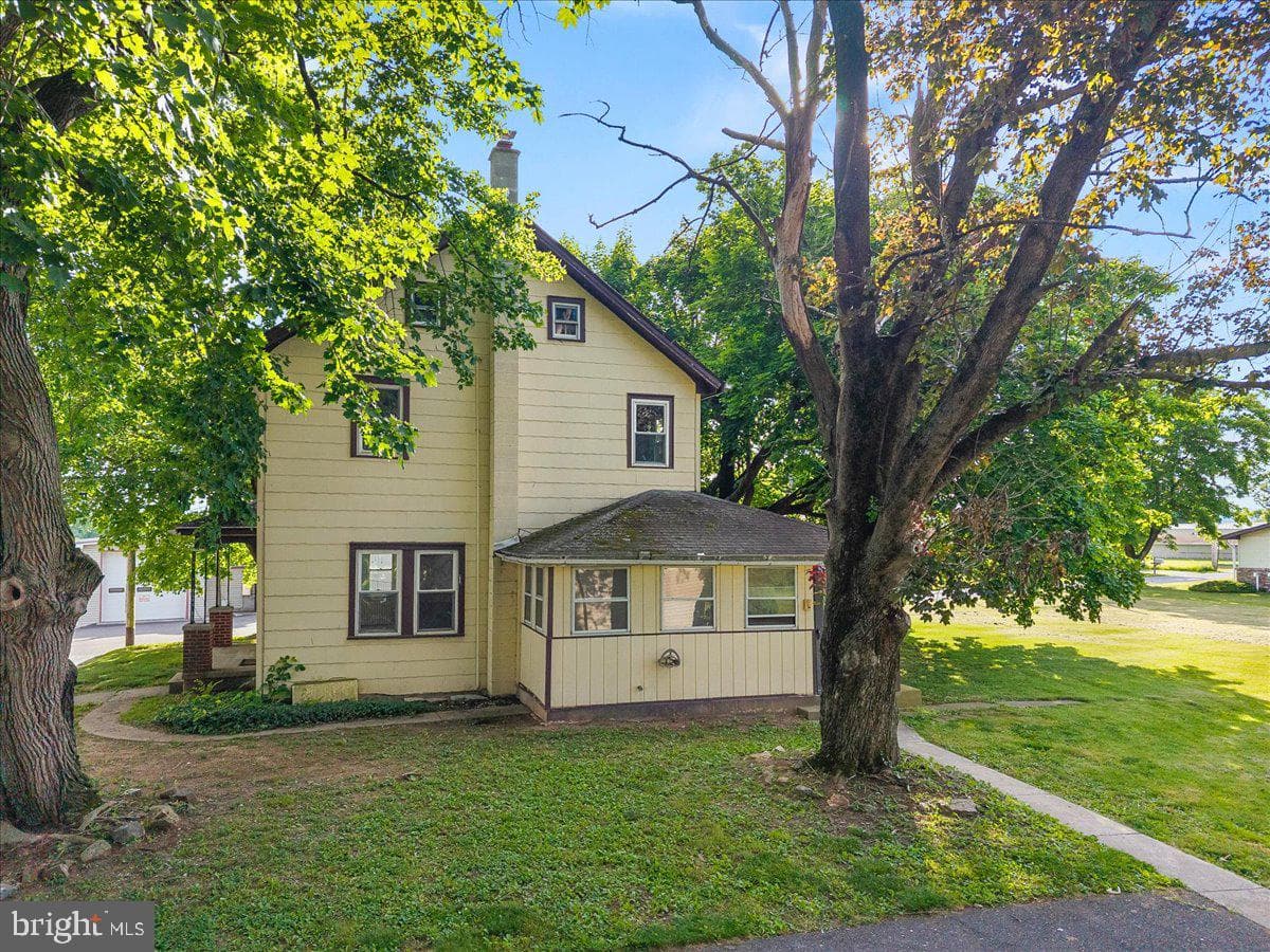 1716 Blacks Bridge Road photo 2
