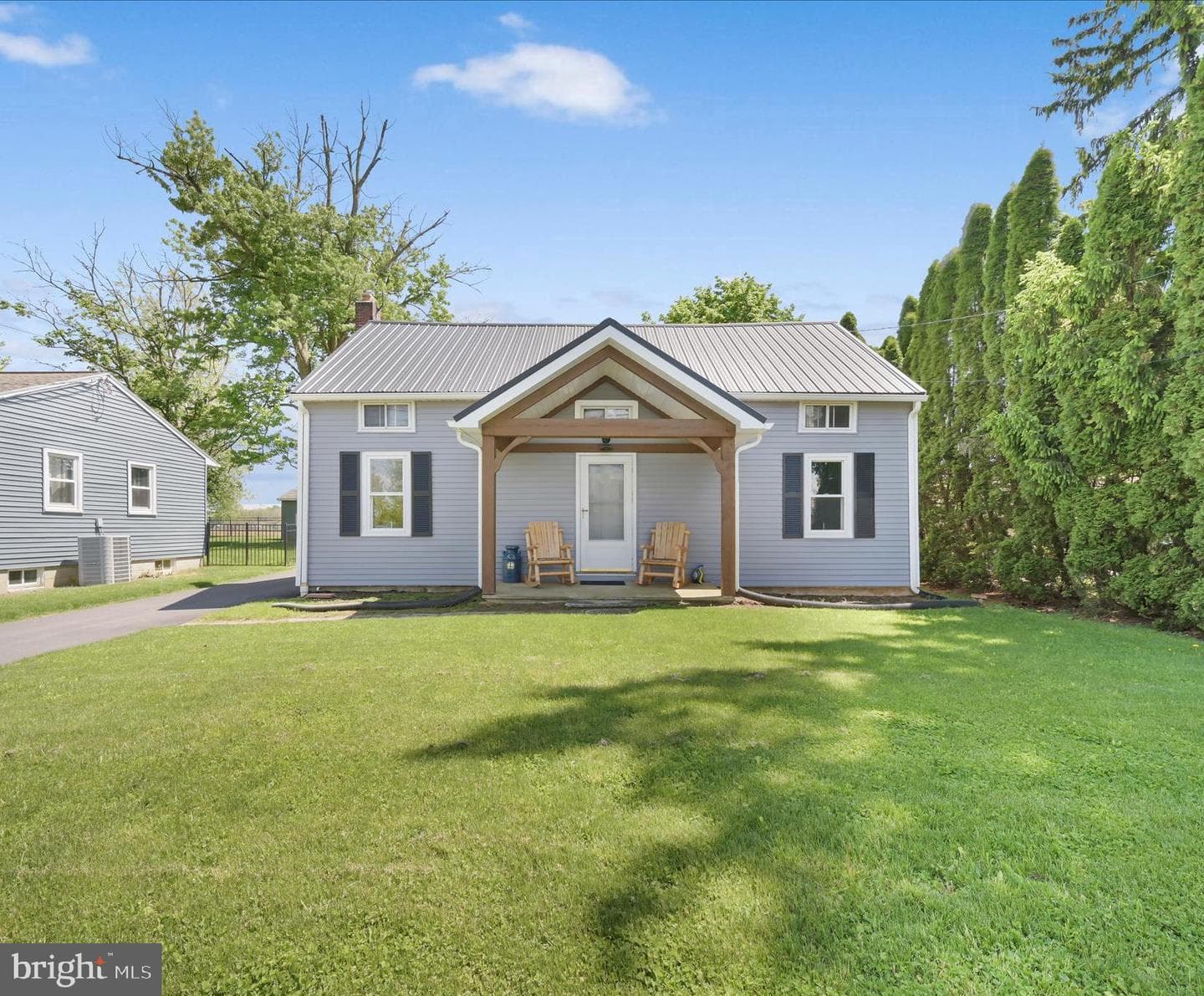 910 E Evergreen Road
