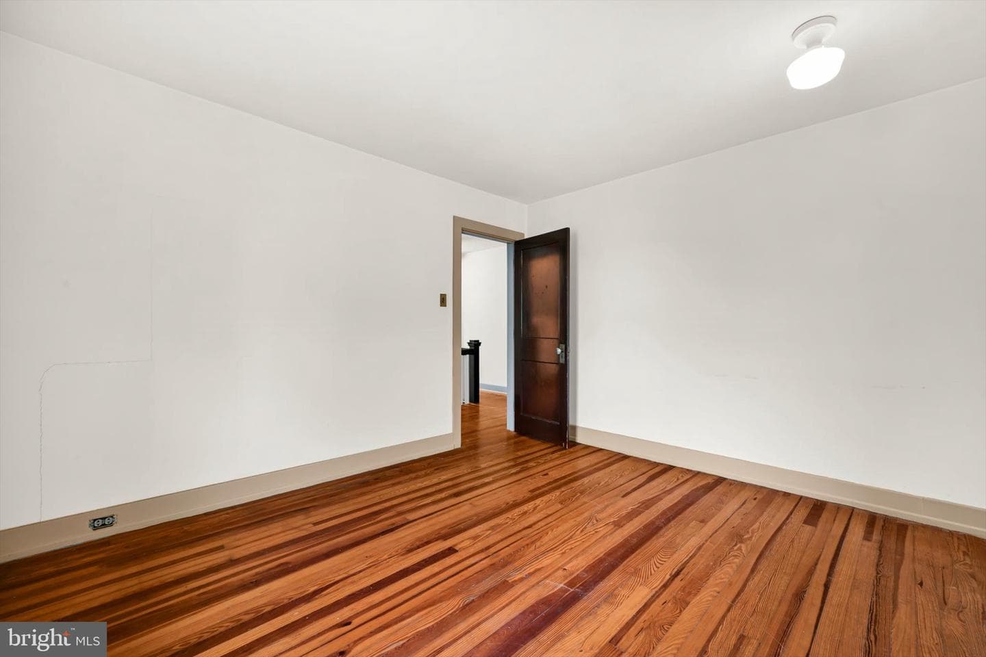 194 Walnut Street photo 26