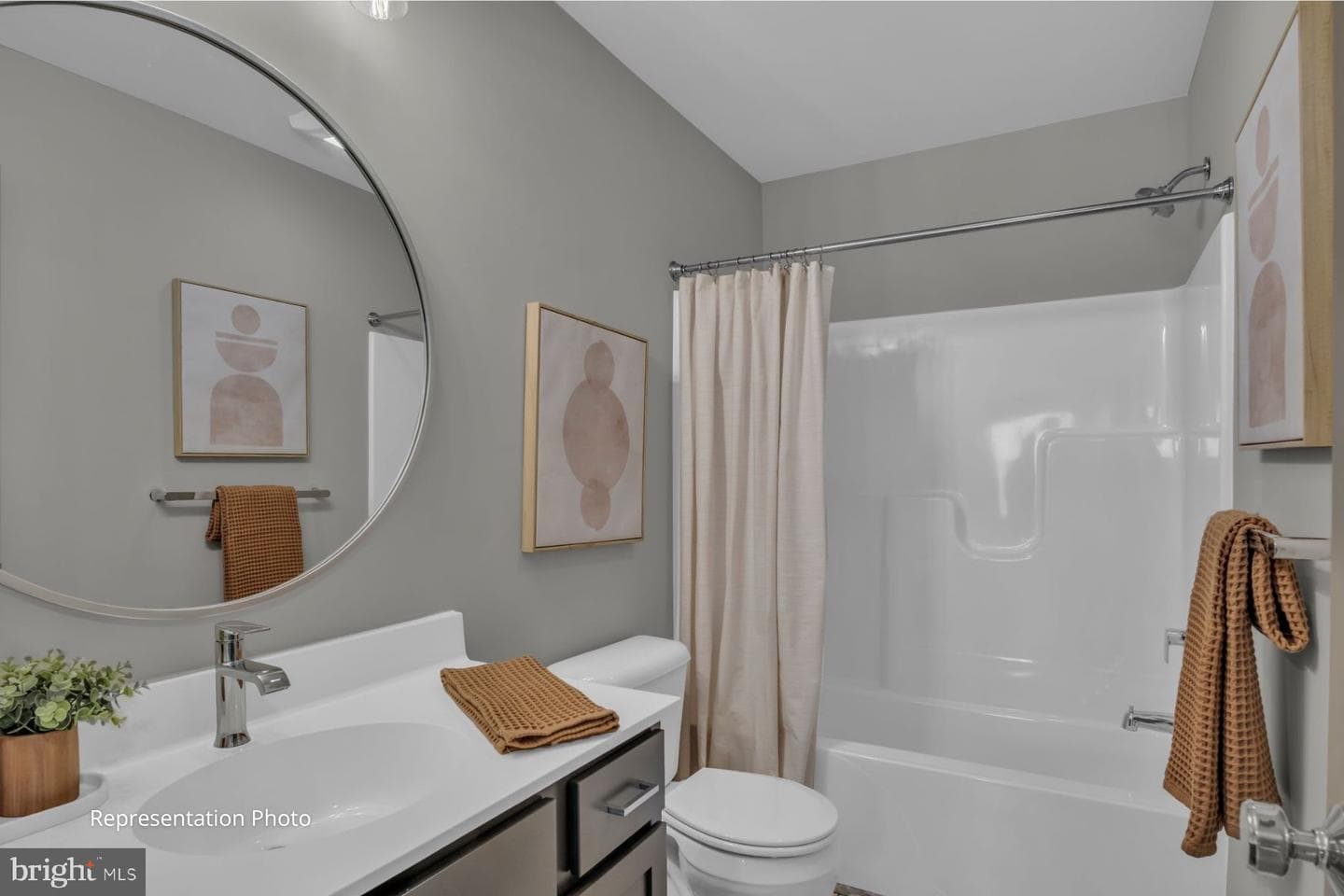 310 Flora Boulevard photo 7