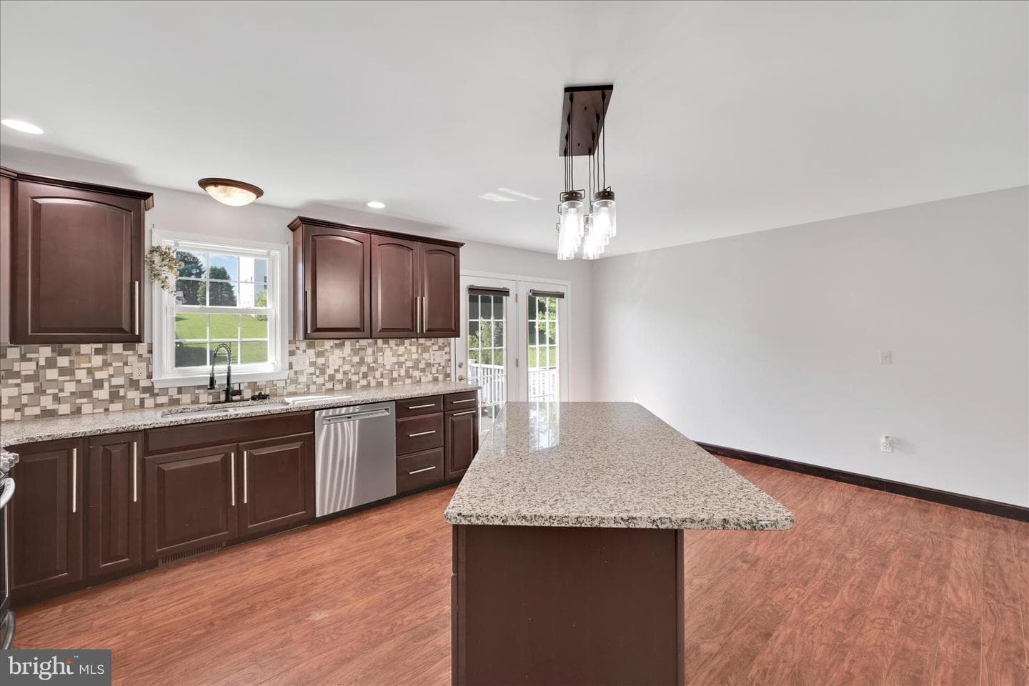 1535 Sholly Avenue photo 12