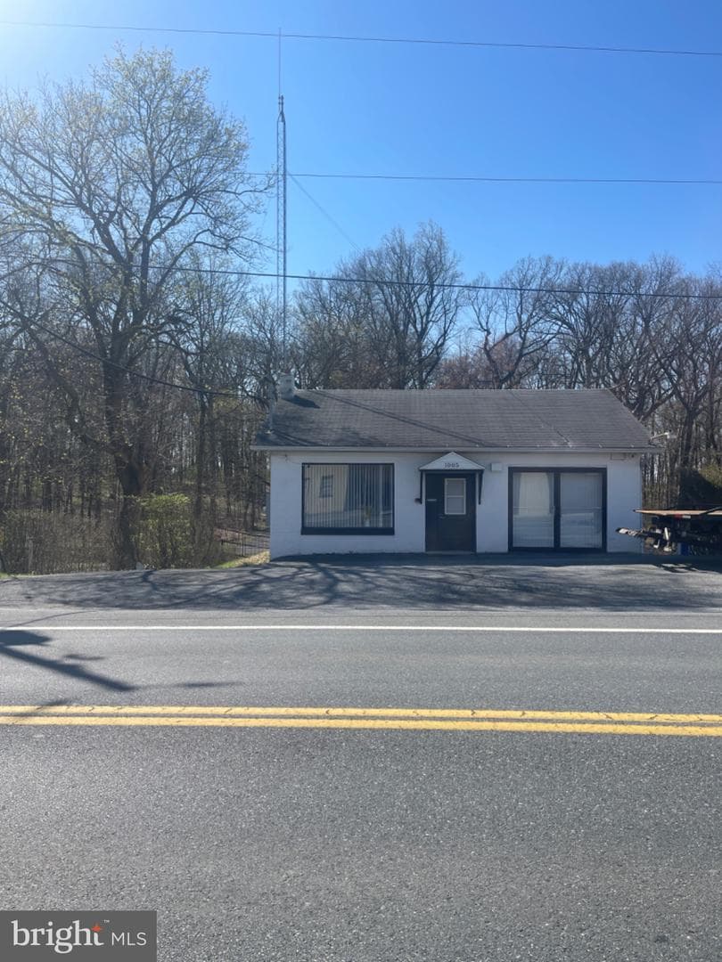 1005 State Route 72 N photo 11
