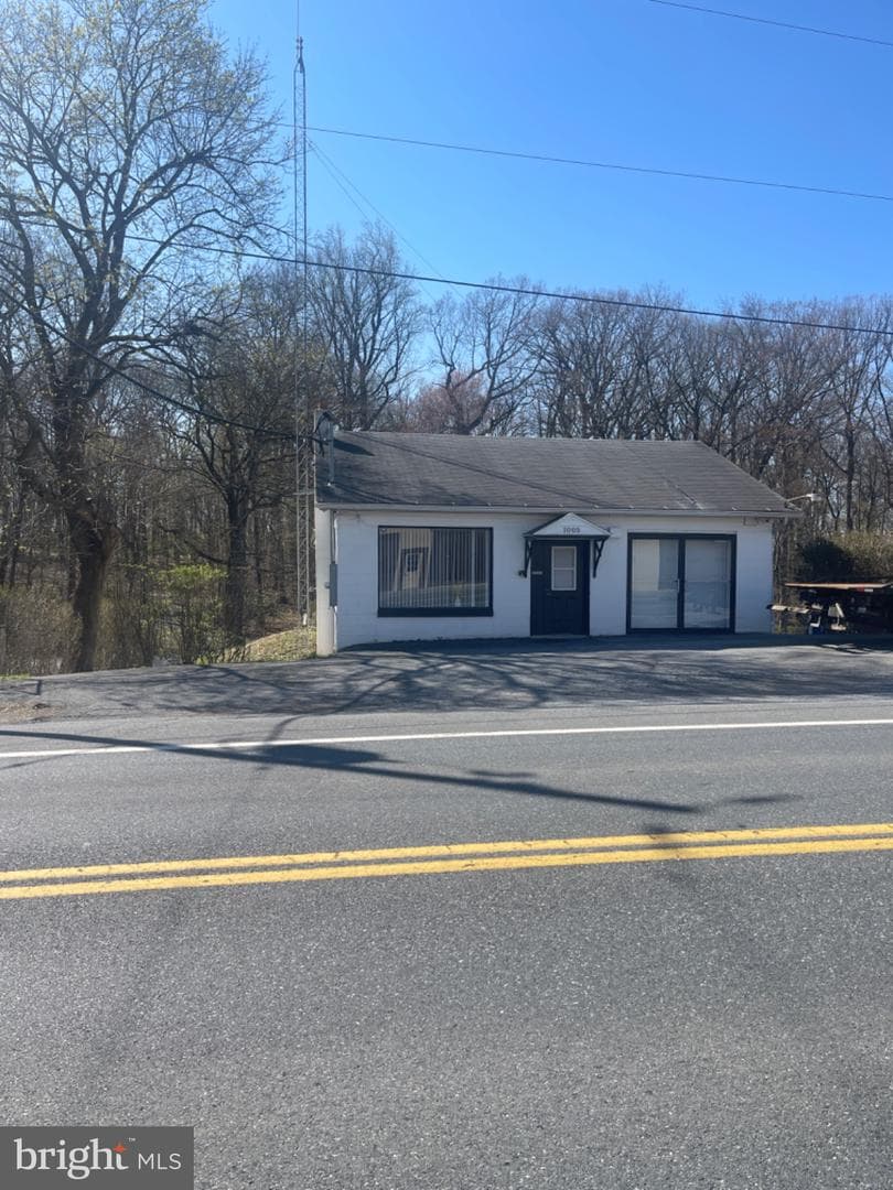 1005 State Route 72 N photo 9