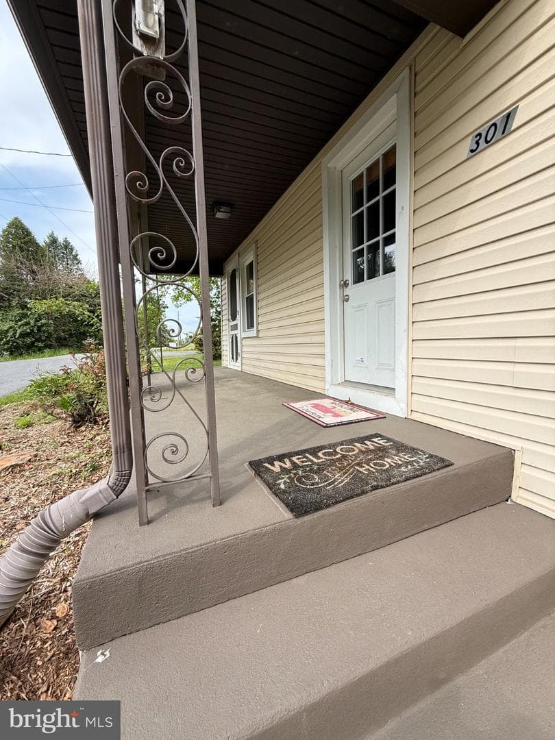 301 Ebenezer Road photo 3