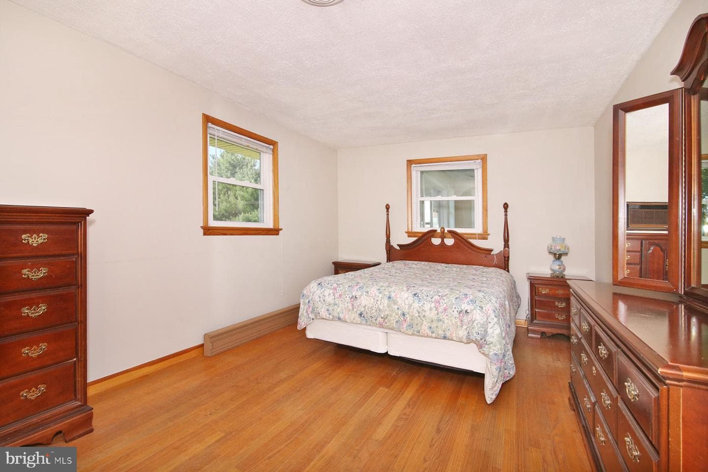 1634 Elm St photo 14