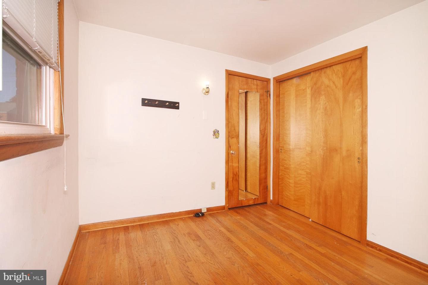 1634 Elm St photo 17