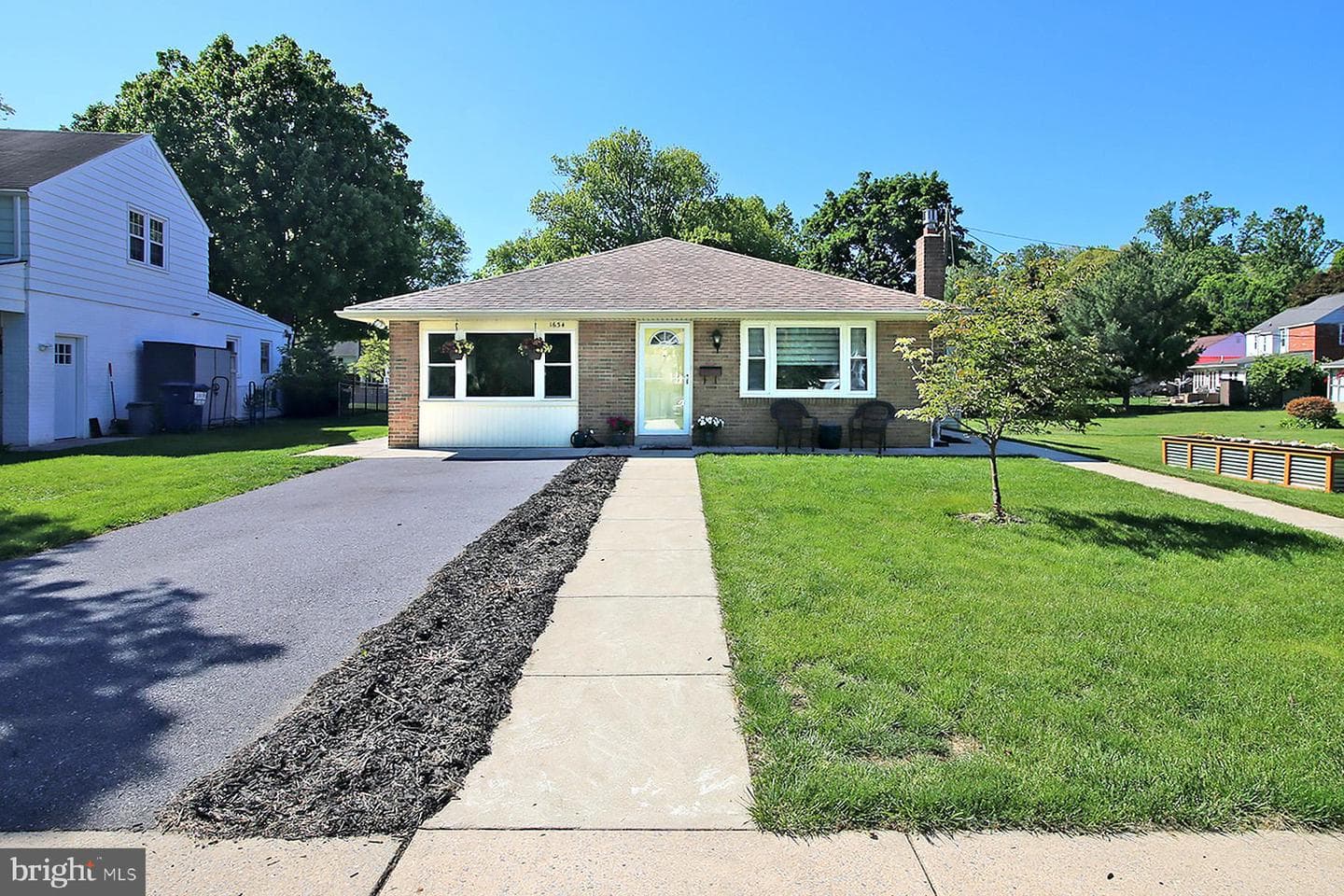 1634 Elm St photo 27