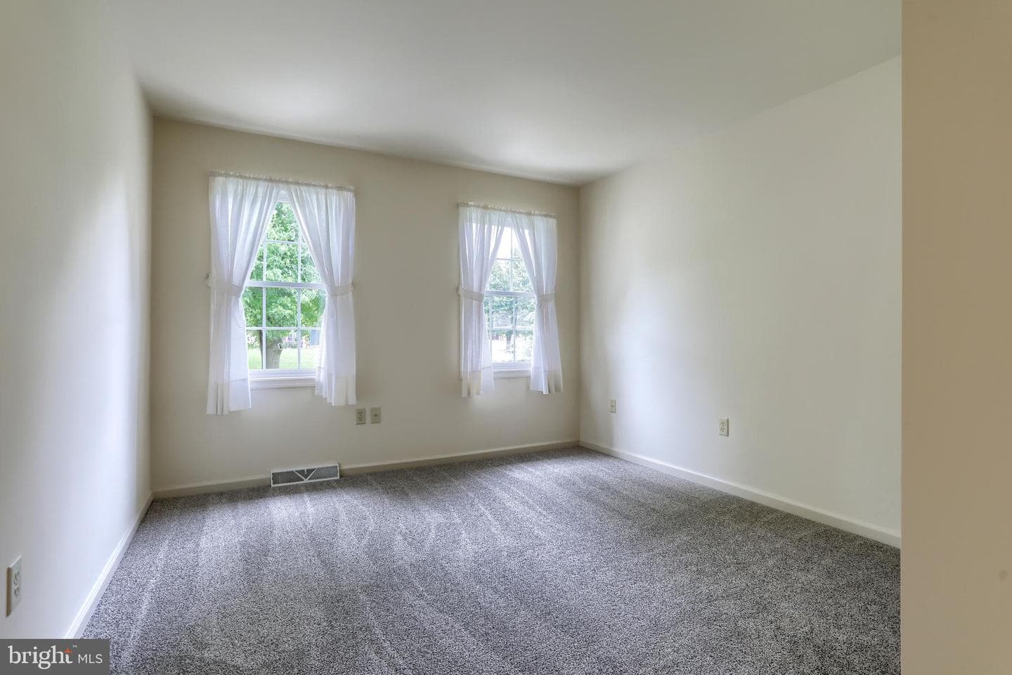 49 Springhouse Drive photo 27