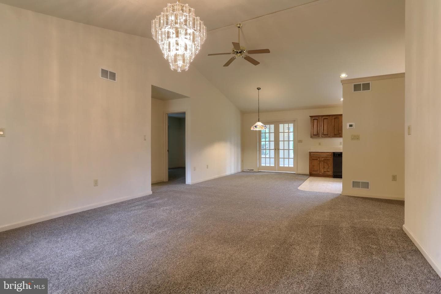 49 Springhouse Drive photo 6