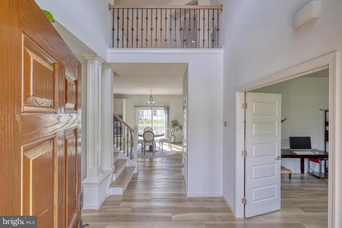 1549 Cambridge Drive photo 10