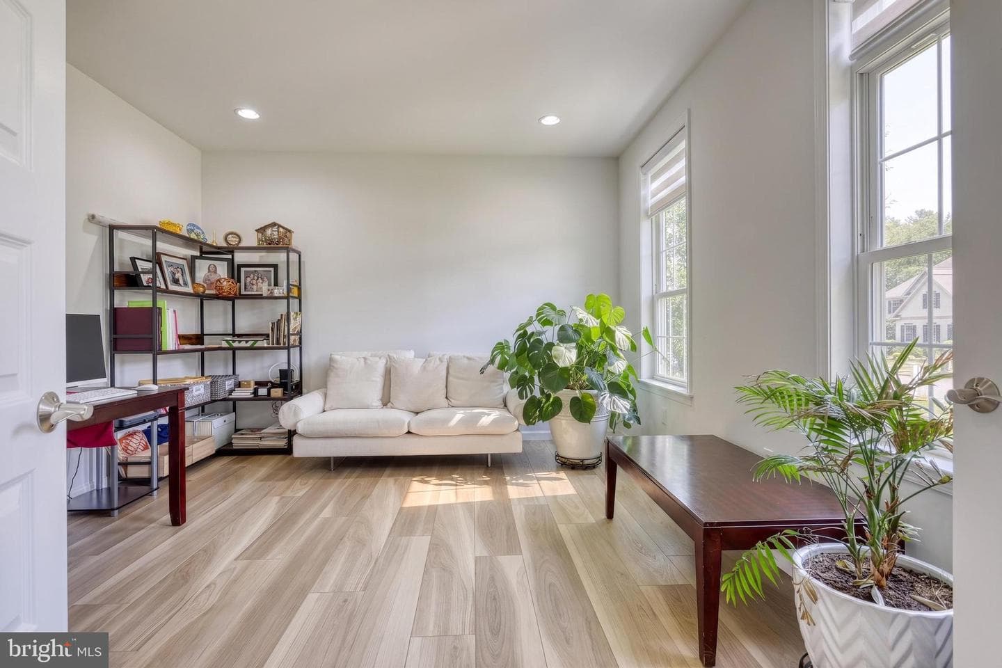1549 Cambridge Drive photo 17
