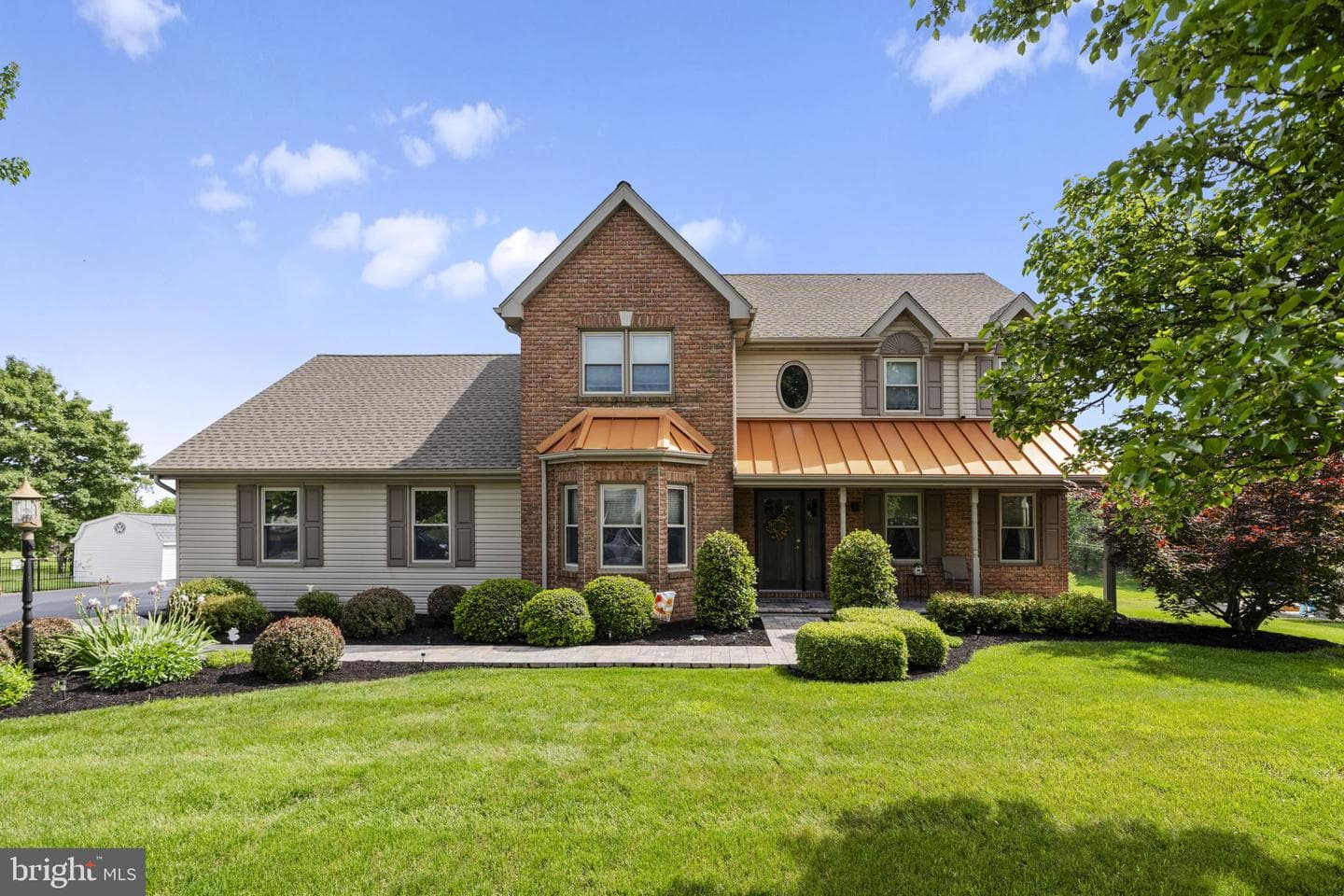 1820 Oakridge Court photo 1