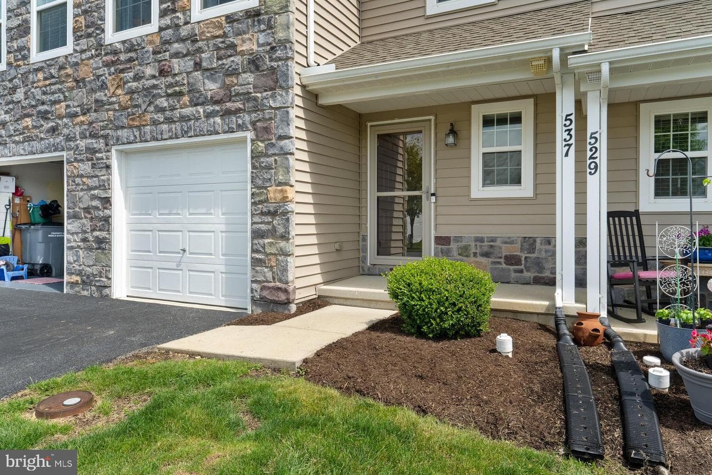537 Brookwood Drive photo 2