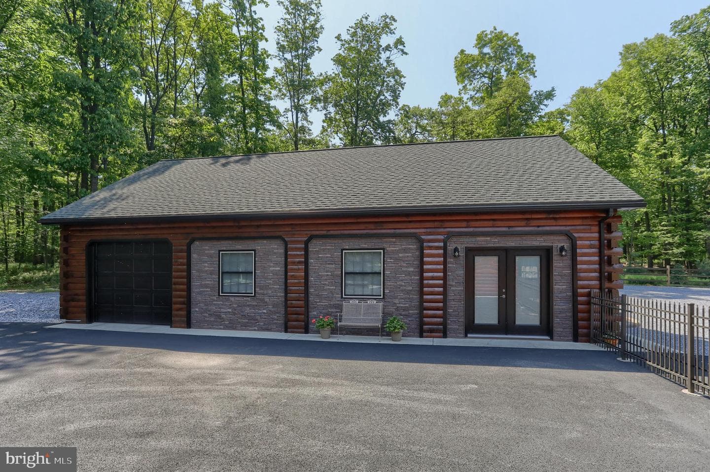 1005 Tulip Tree Drive photo 39