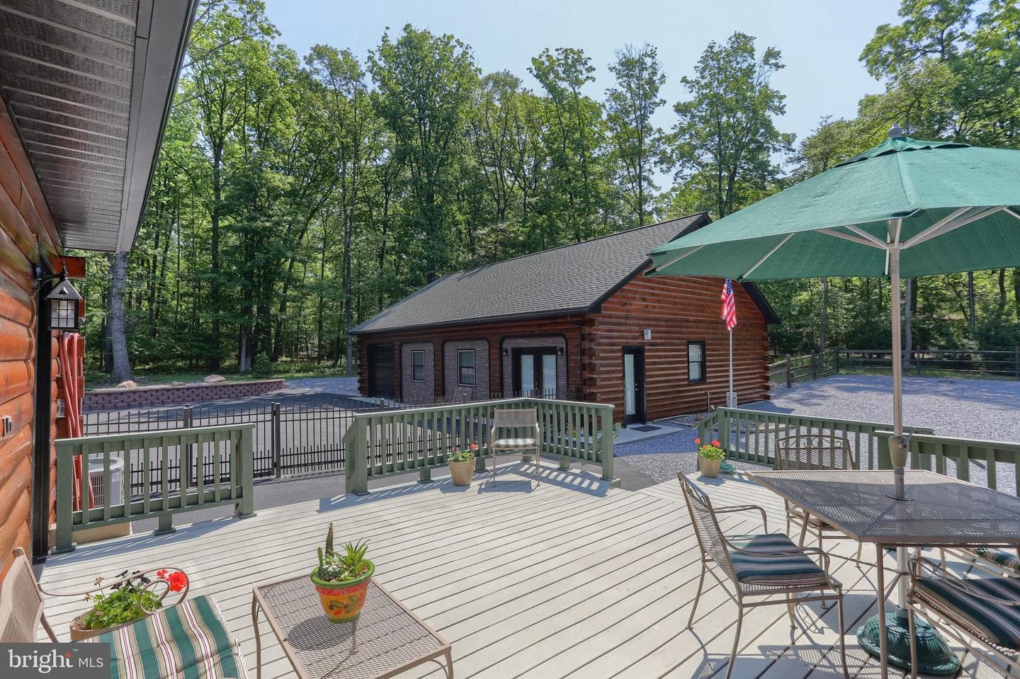 1005 Tulip Tree Drive photo 54