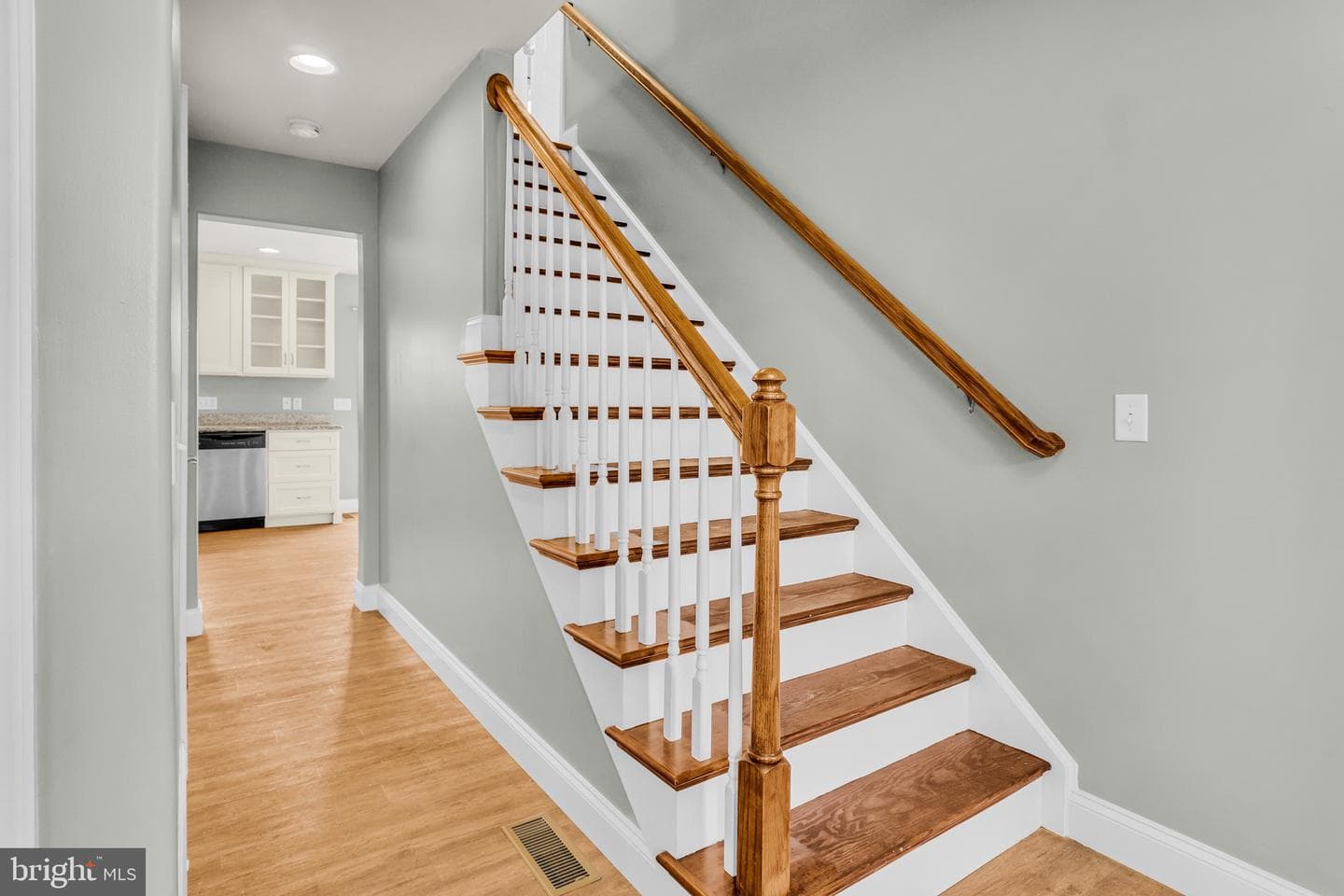 25 Springbrook Drive photo 17