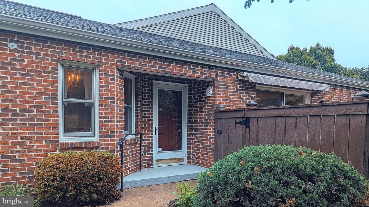 33 Woodland Est