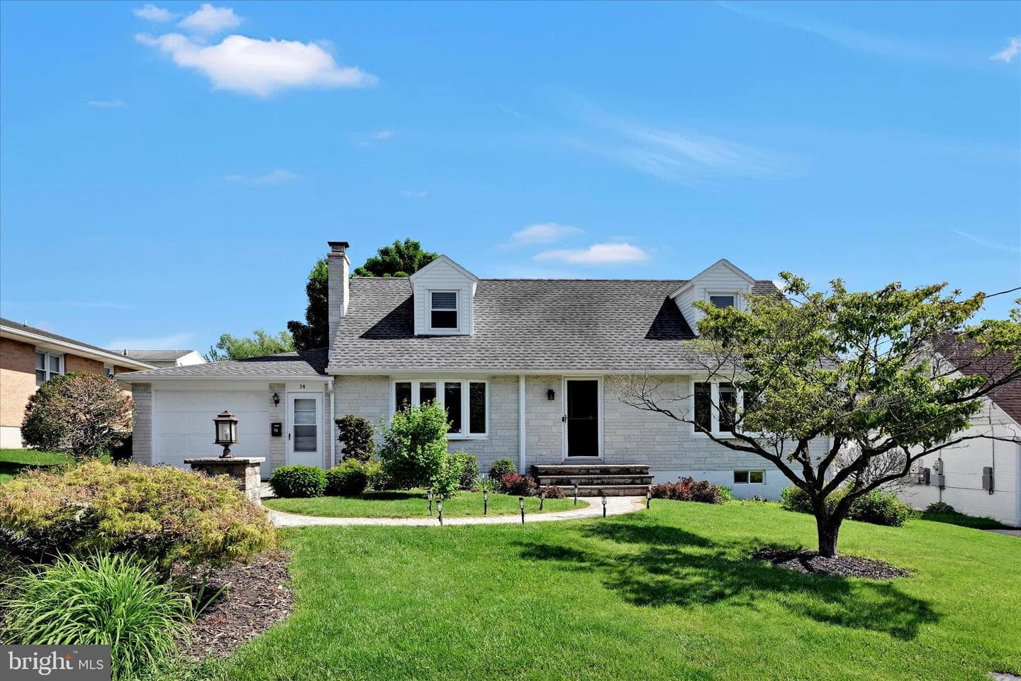 14 W Walnut Street