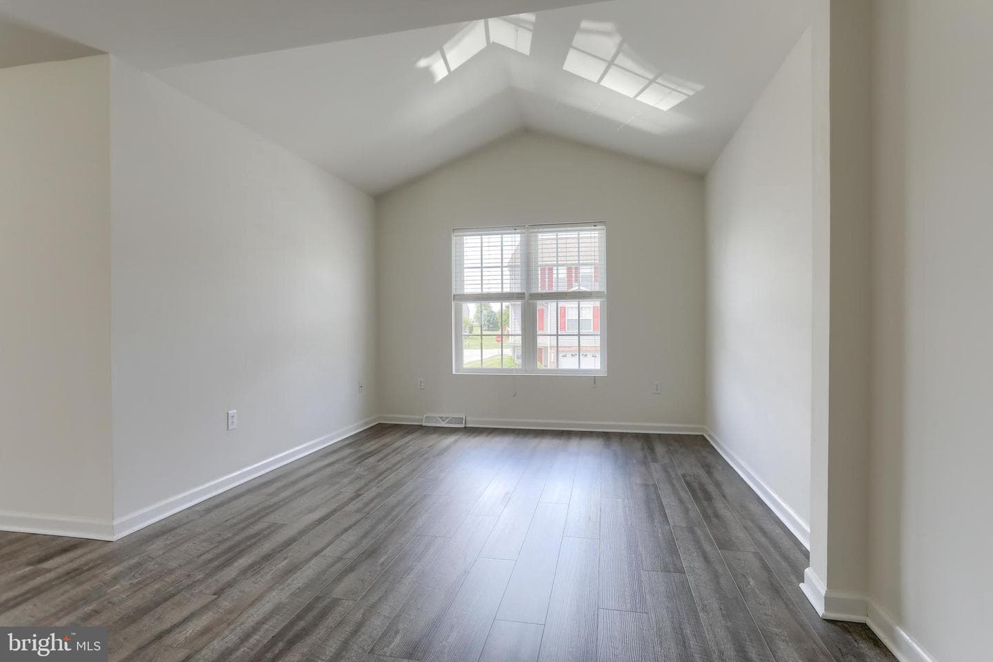 2124 Autumn Court photo 12