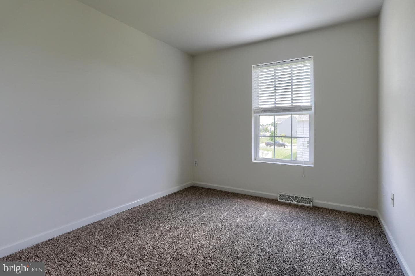 2124 Autumn Court photo 23