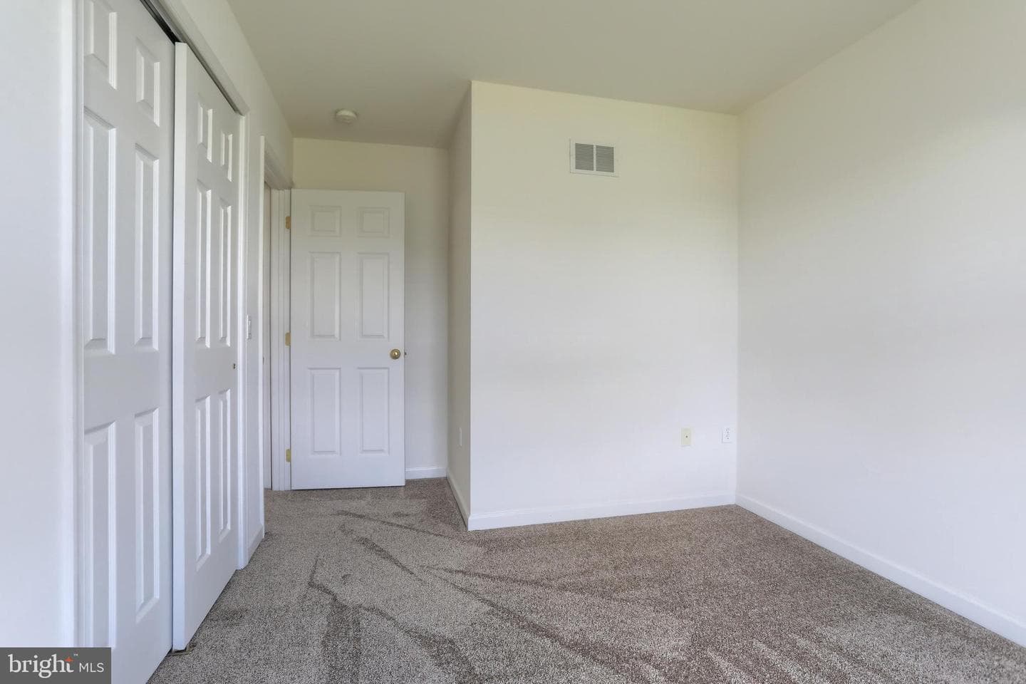 2124 Autumn Court photo 24