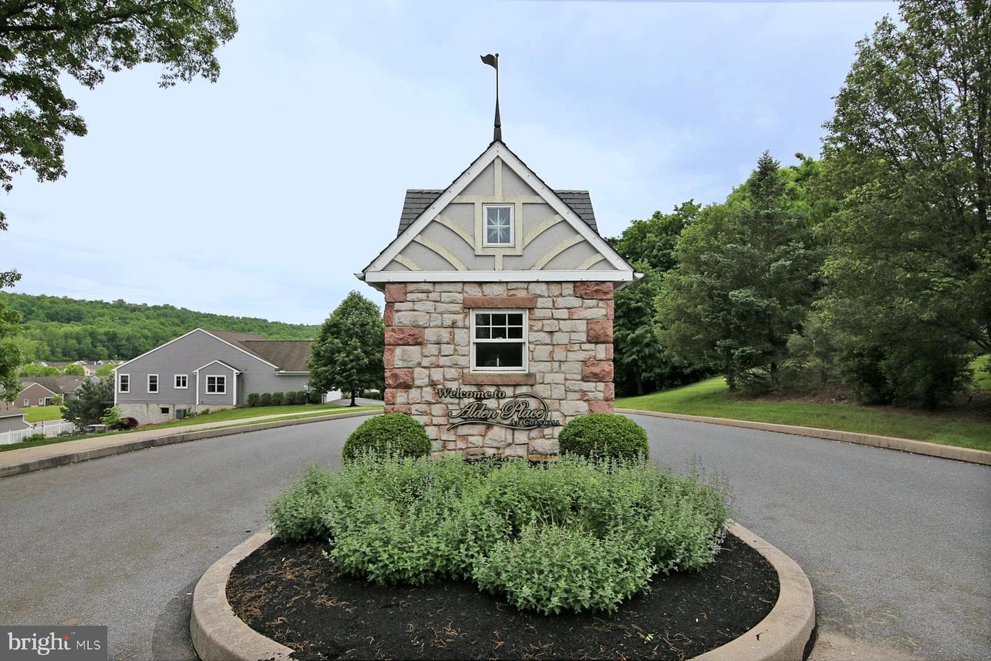 1034 Grant Circle photo 37