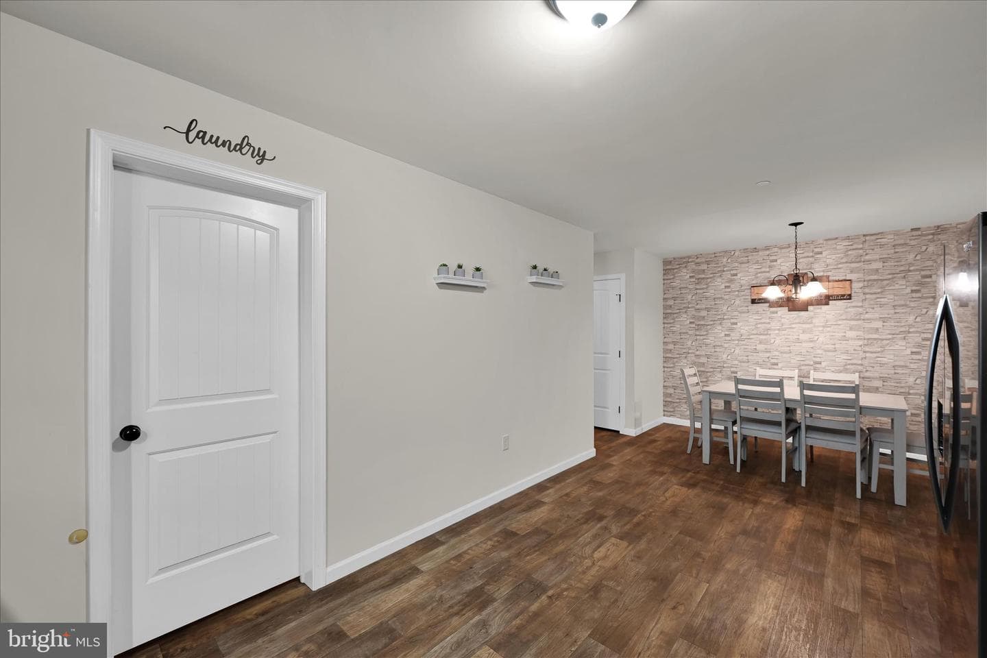 721 Farmwood Lane photo 22