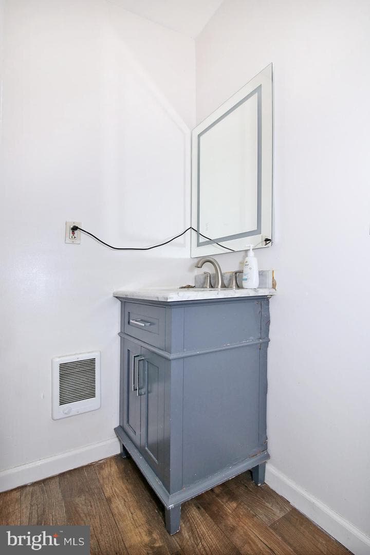 437 N 3rd Avenue photo 23