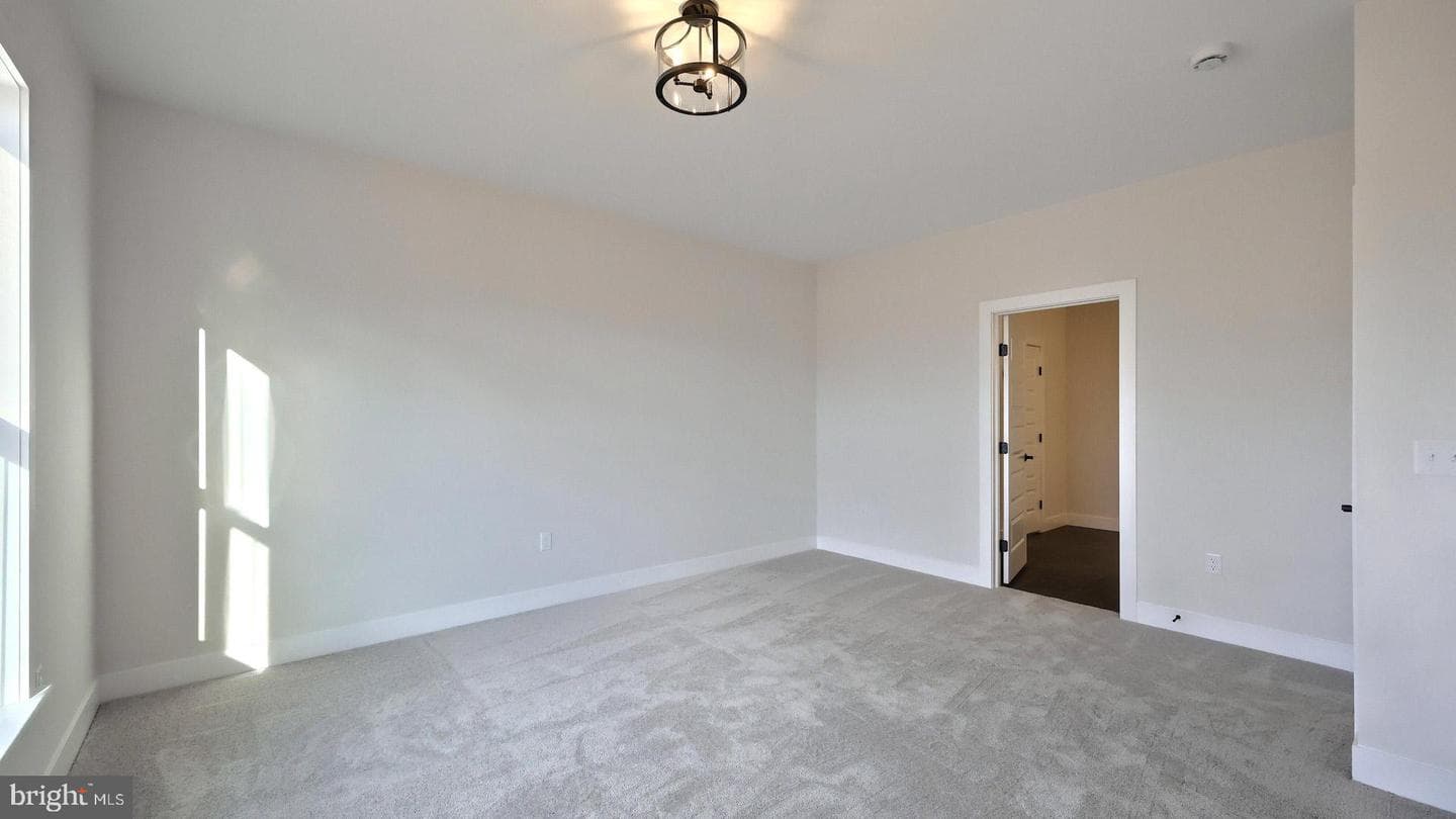 475 Pinnacle Ridge Drive photo 29