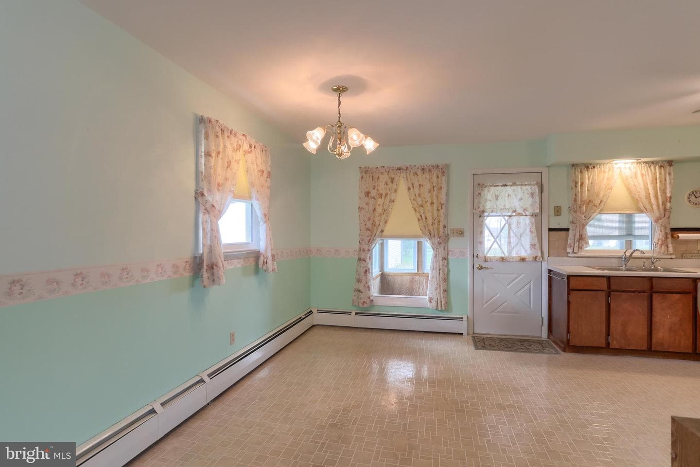 311 Poplar Street photo 9