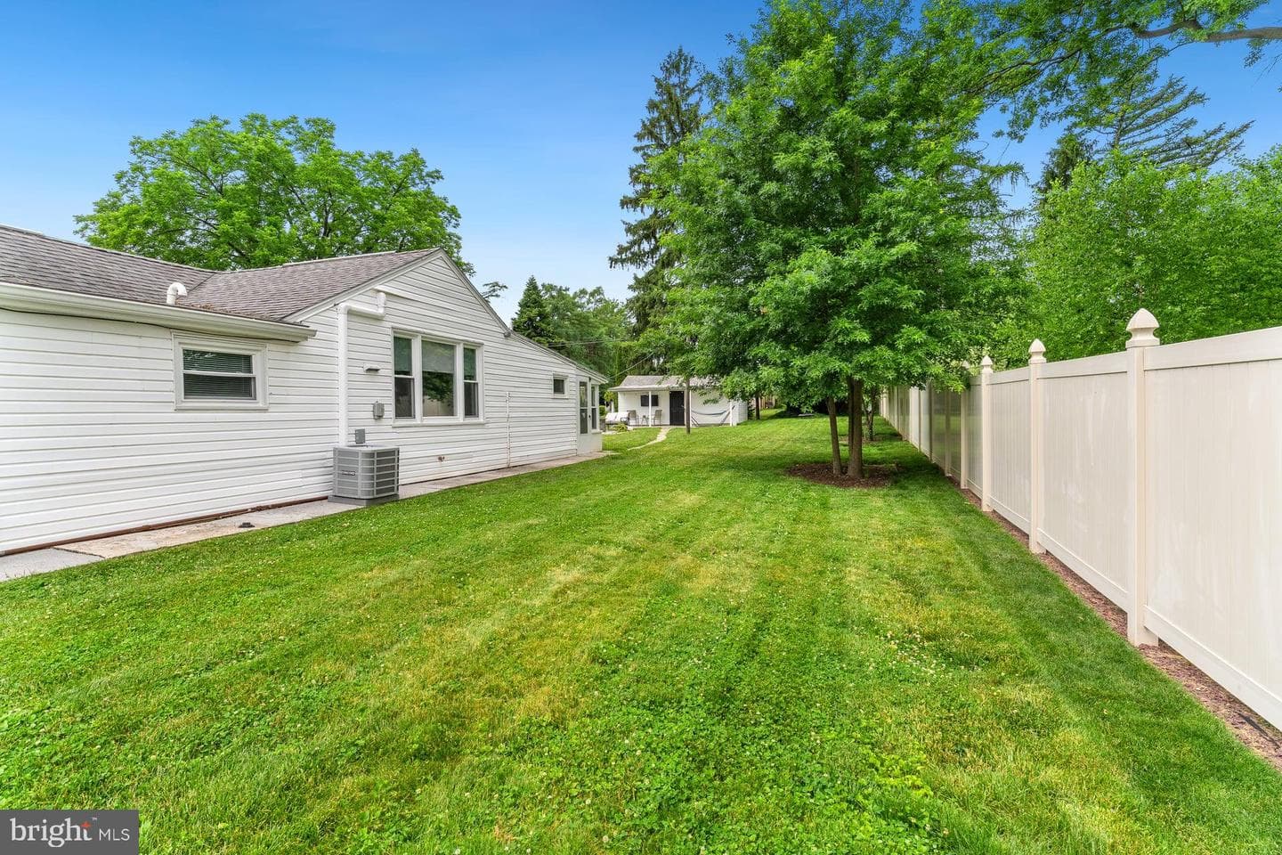 419 S Harrison Street photo 5