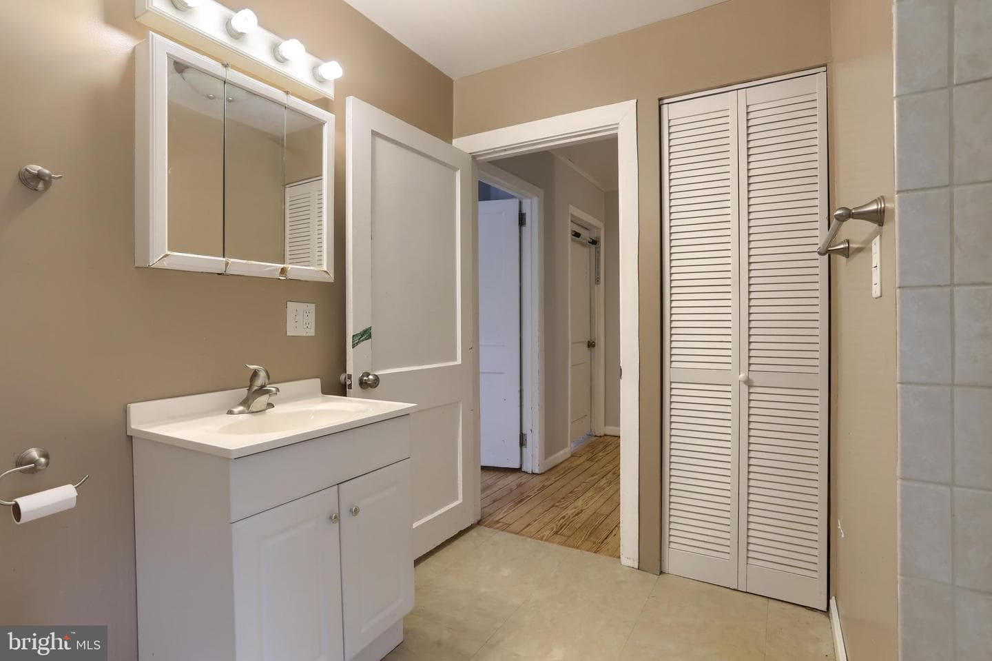 369 Boyd Street photo 18