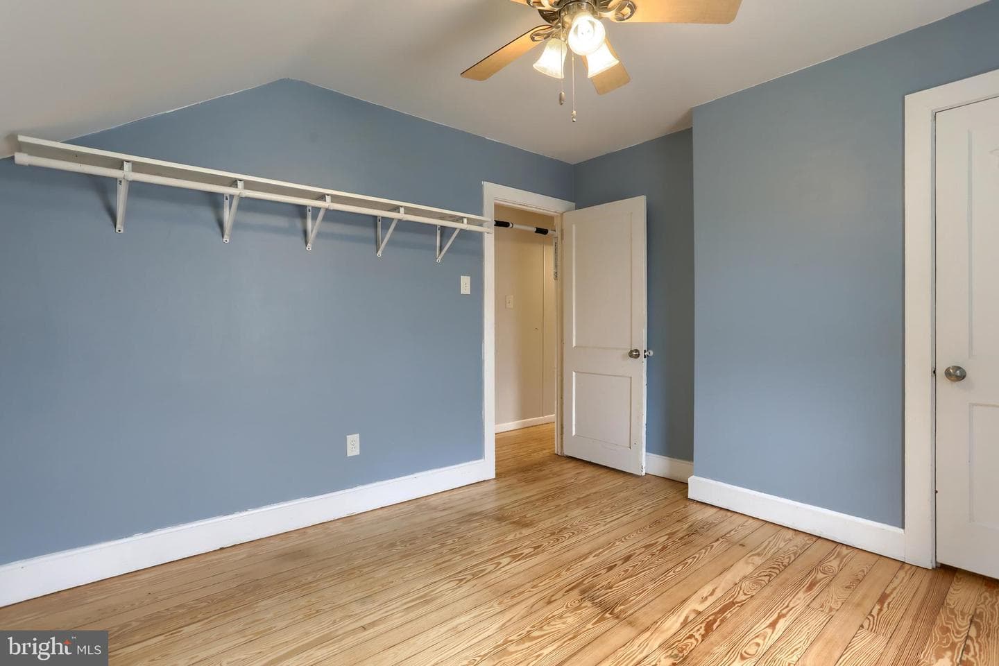 369 Boyd Street photo 20