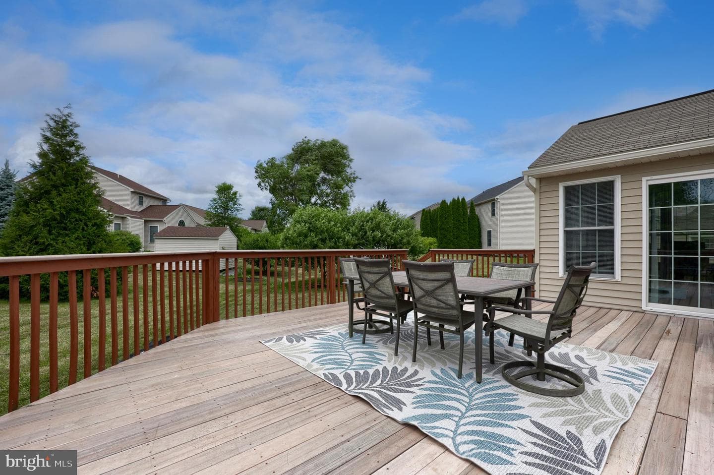 137 Pickwick Circle photo 41