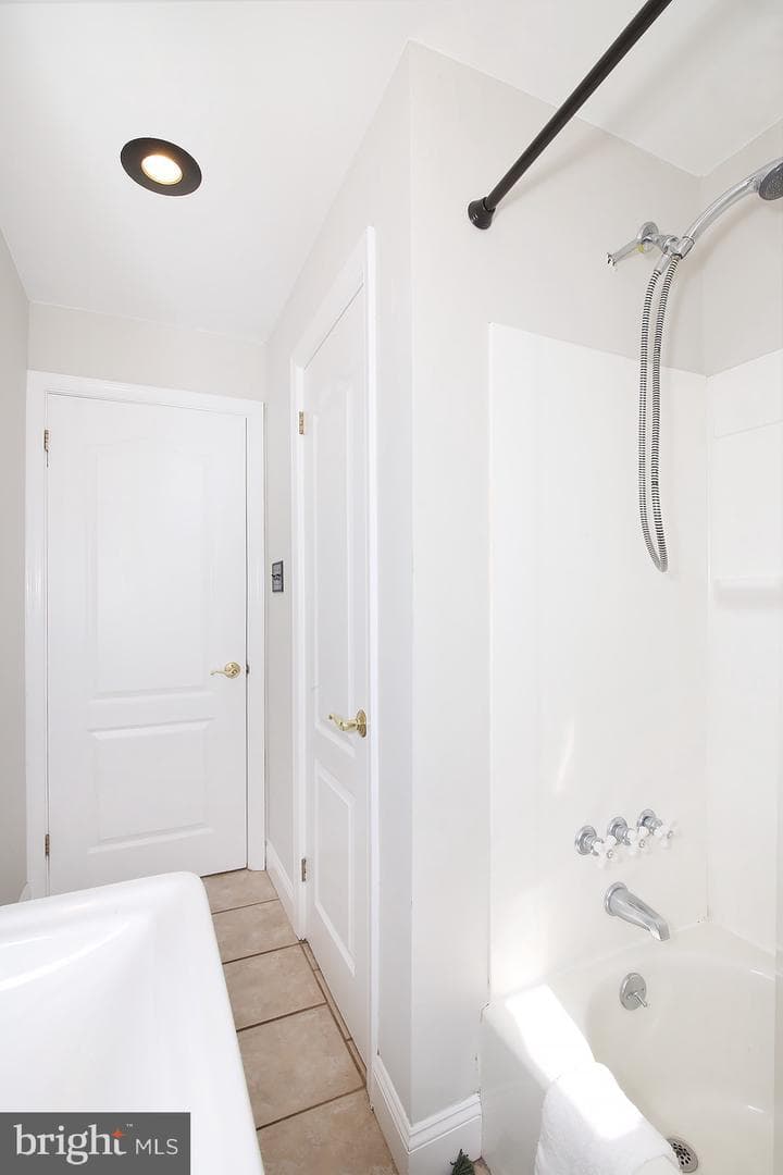 124 S Spruce Street photo 34