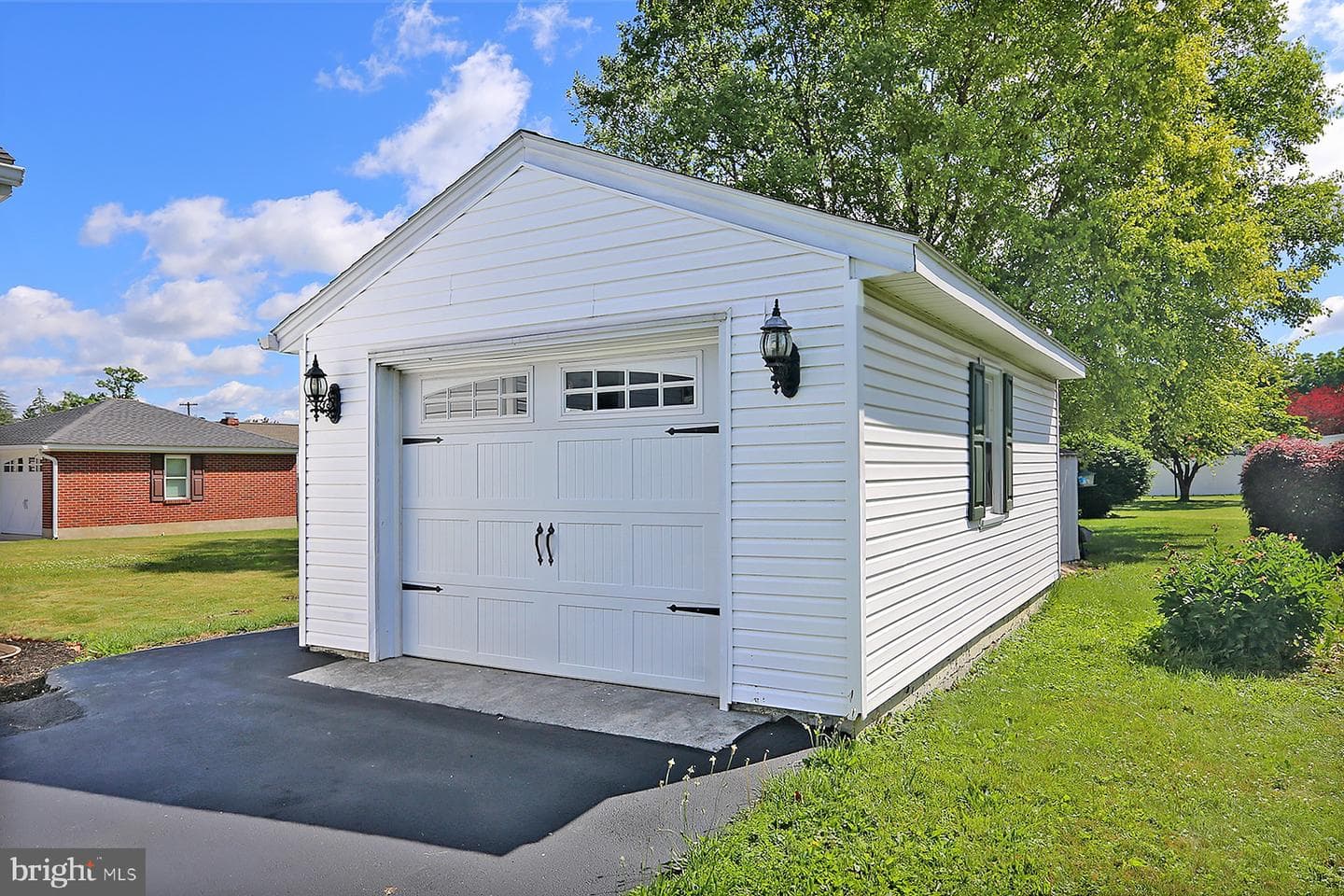 124 S Spruce Street photo 8