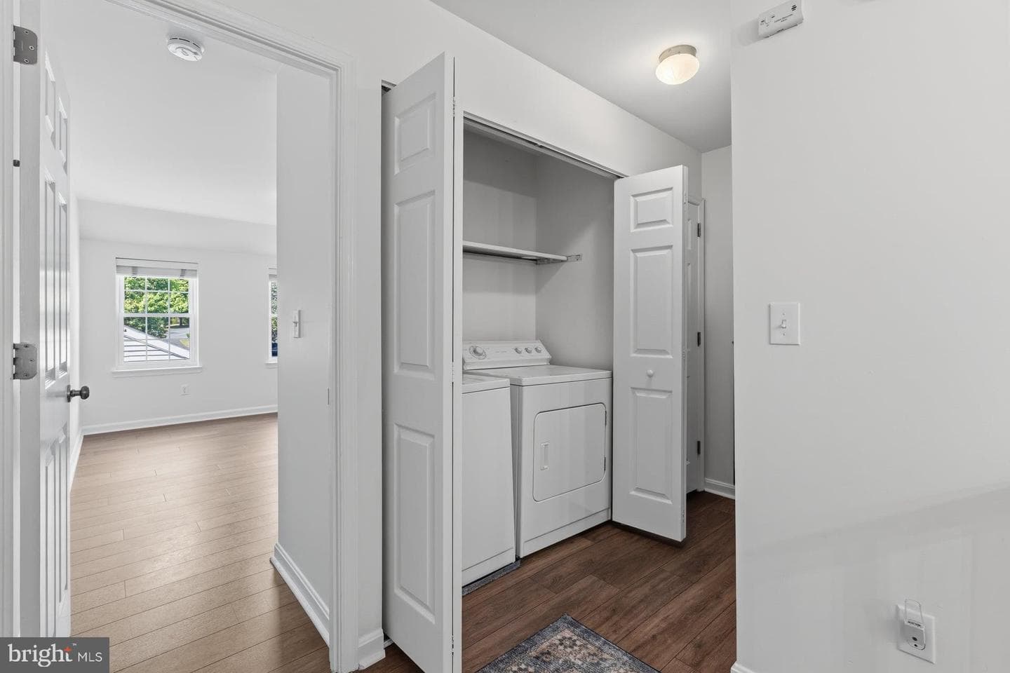 608 Cambridge Court photo 14