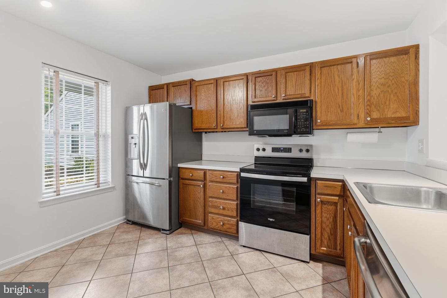 608 Cambridge Court photo 5