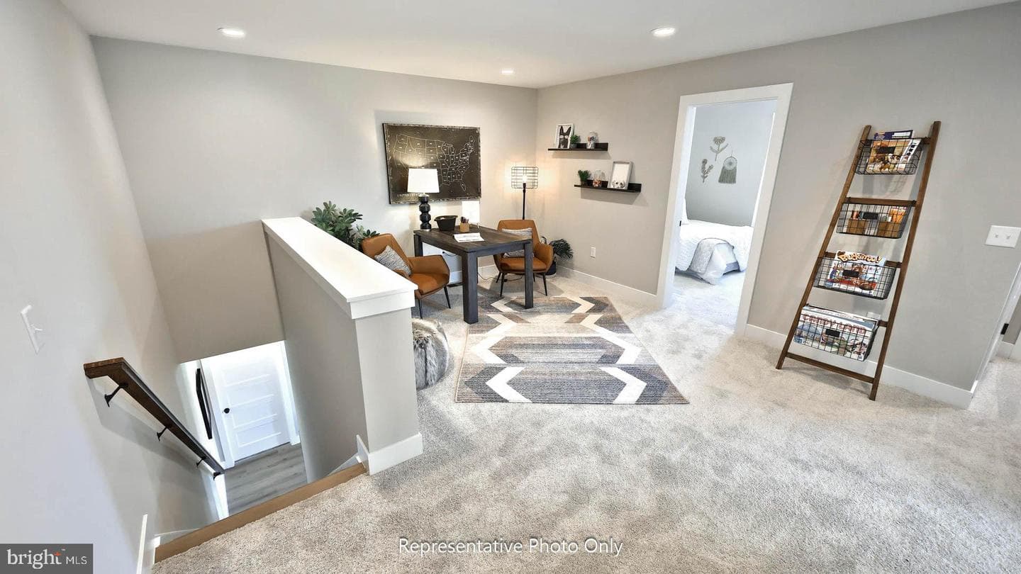 48 Canterbury Lane photo 18