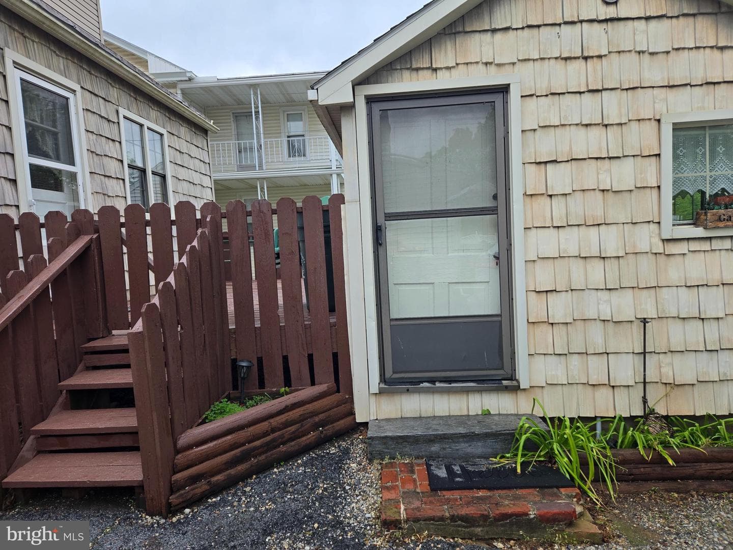 130 N Railroad Street photo 3
