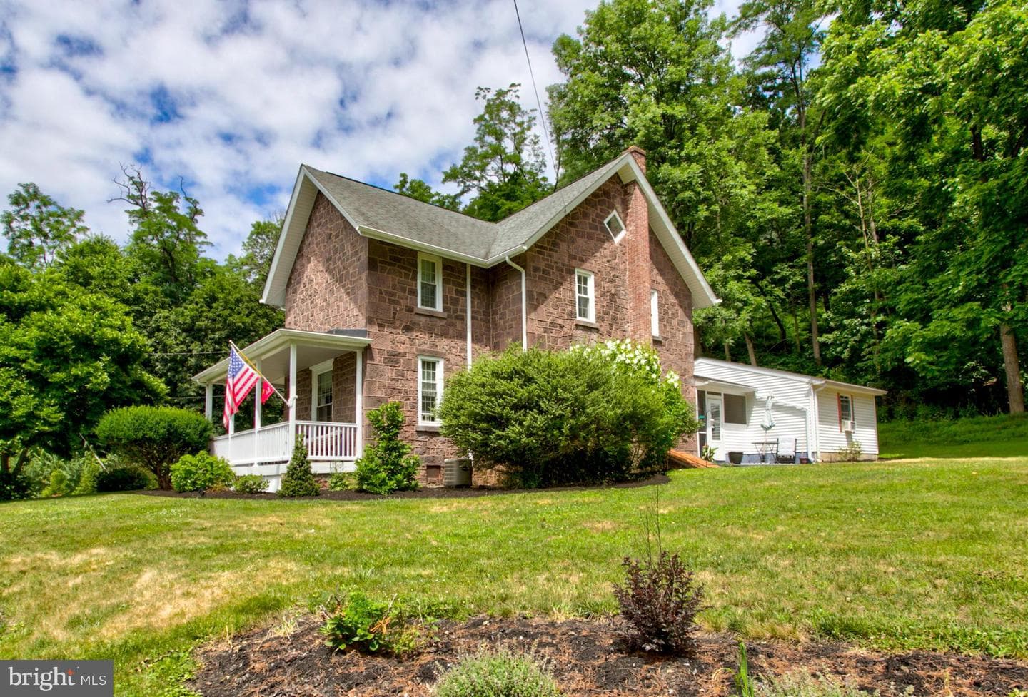 298 Boyd Street photo 1