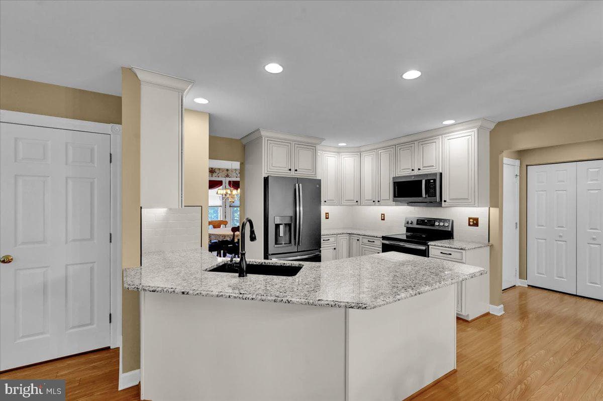 128 Macintosh Drive photo 13